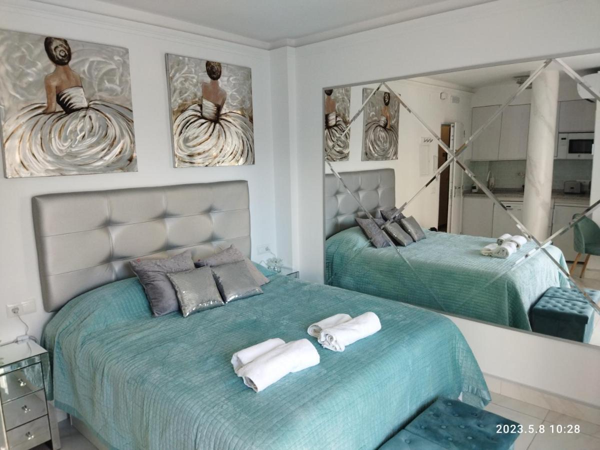 Silver Horizon Luxury Apartment เนร์คา ภายนอก รูปภาพ