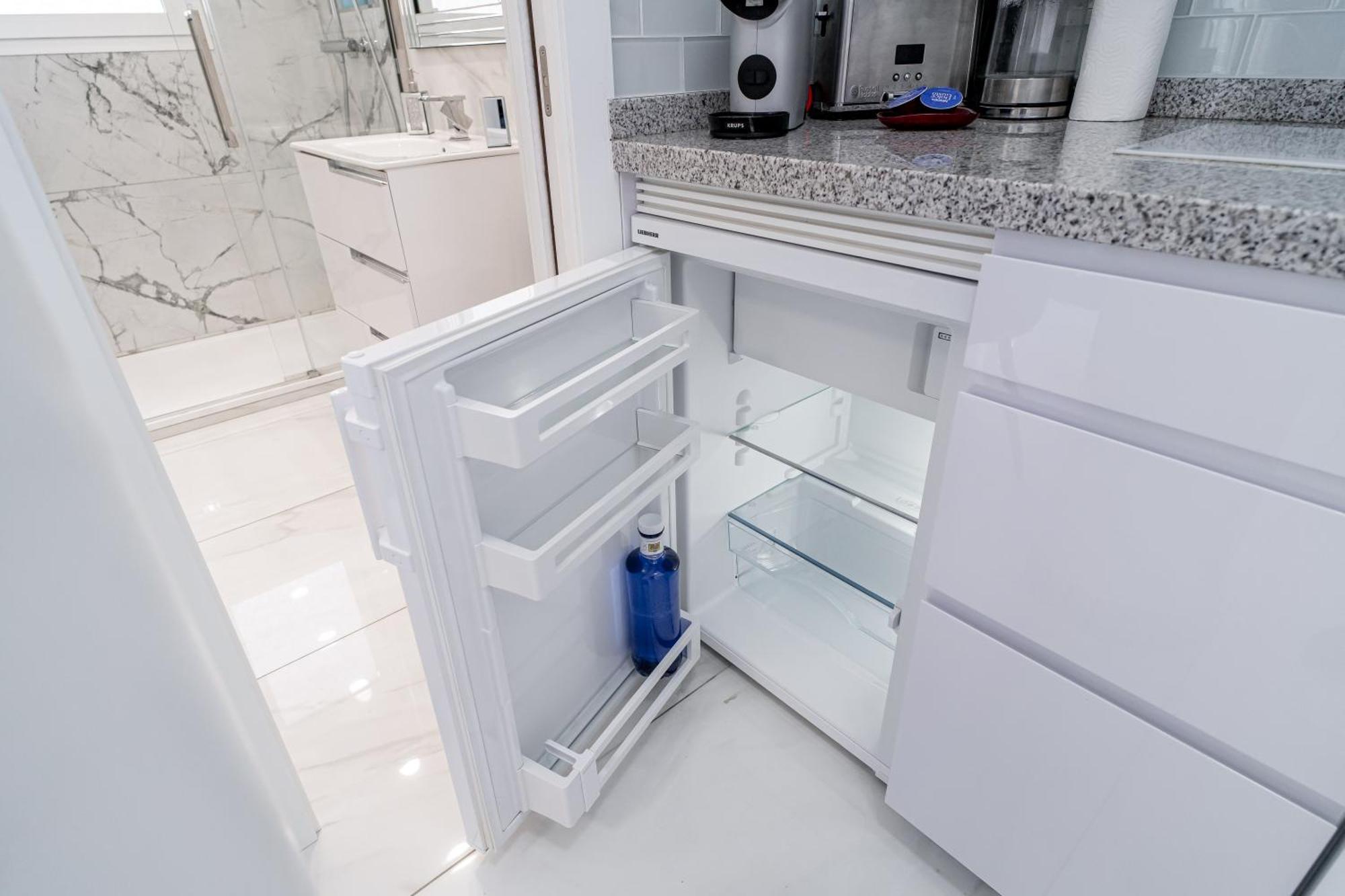 Silver Horizon Luxury Apartment เนร์คา ภายนอก รูปภาพ