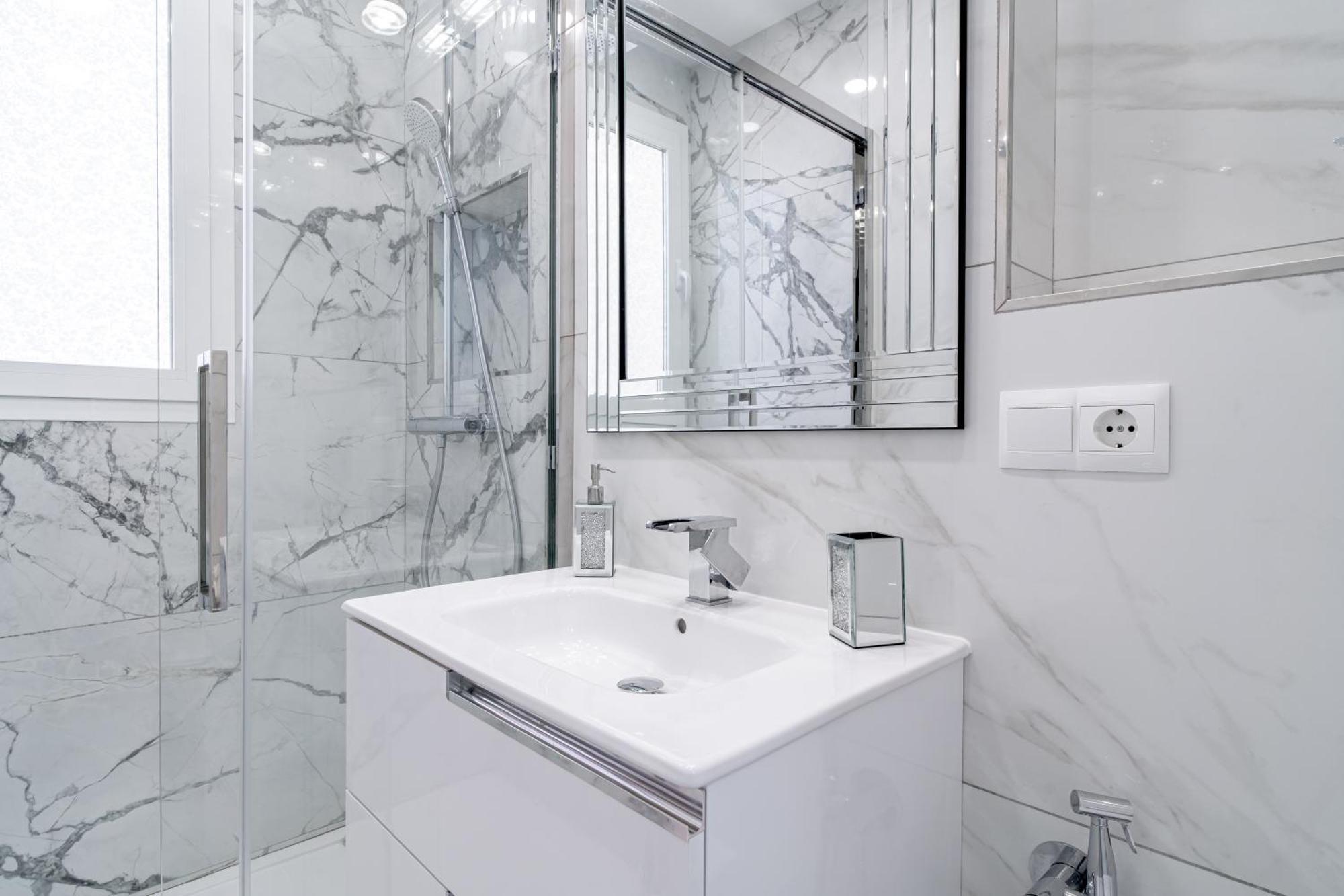 Silver Horizon Luxury Apartment เนร์คา ภายนอก รูปภาพ
