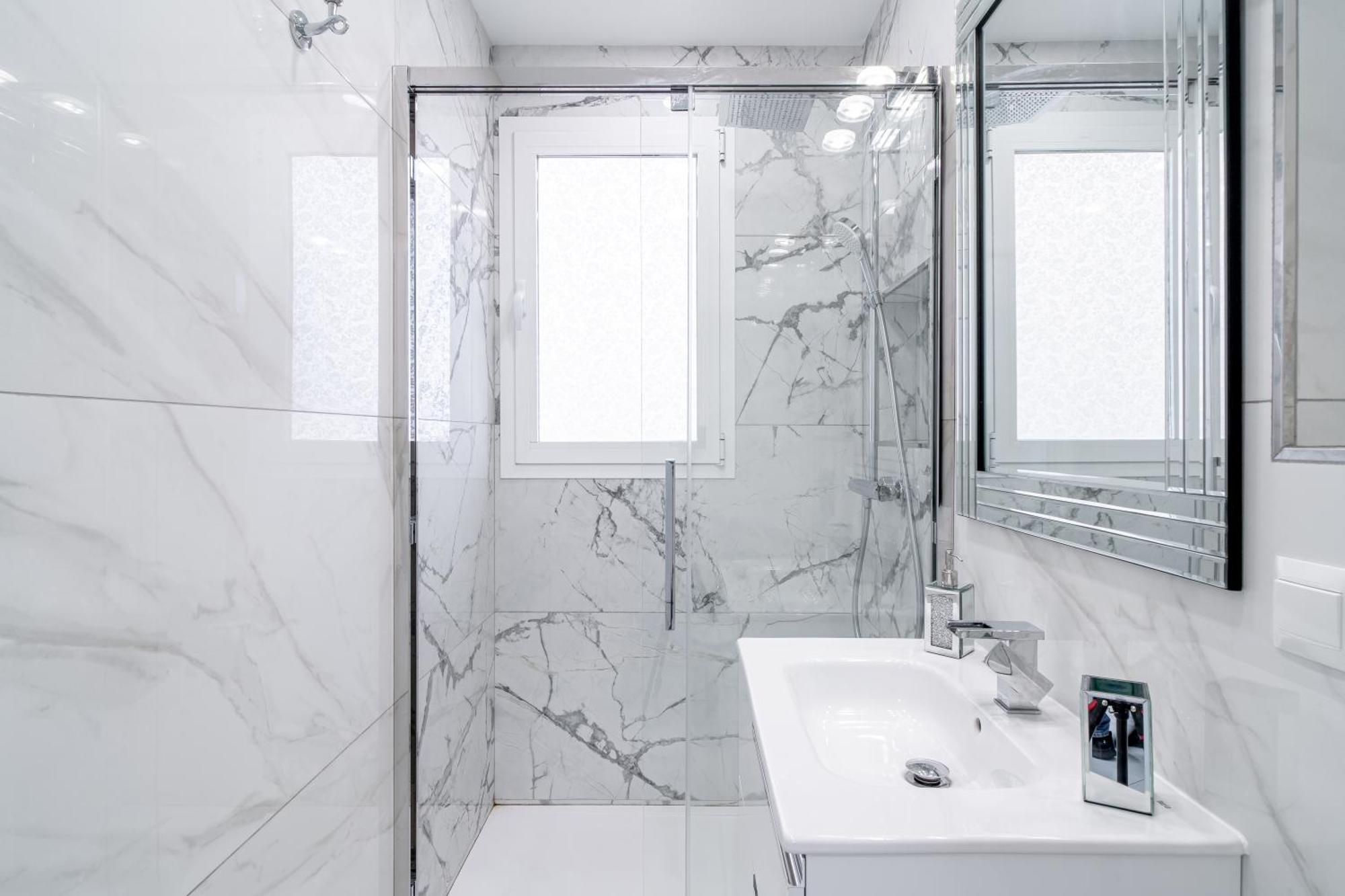 Silver Horizon Luxury Apartment เนร์คา ภายนอก รูปภาพ