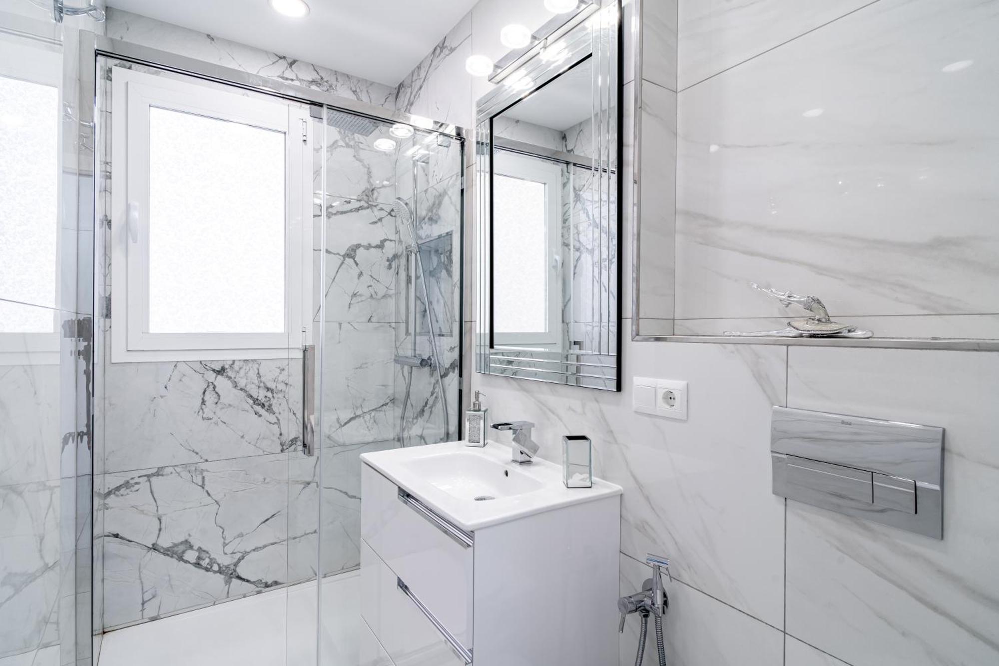 Silver Horizon Luxury Apartment เนร์คา ภายนอก รูปภาพ