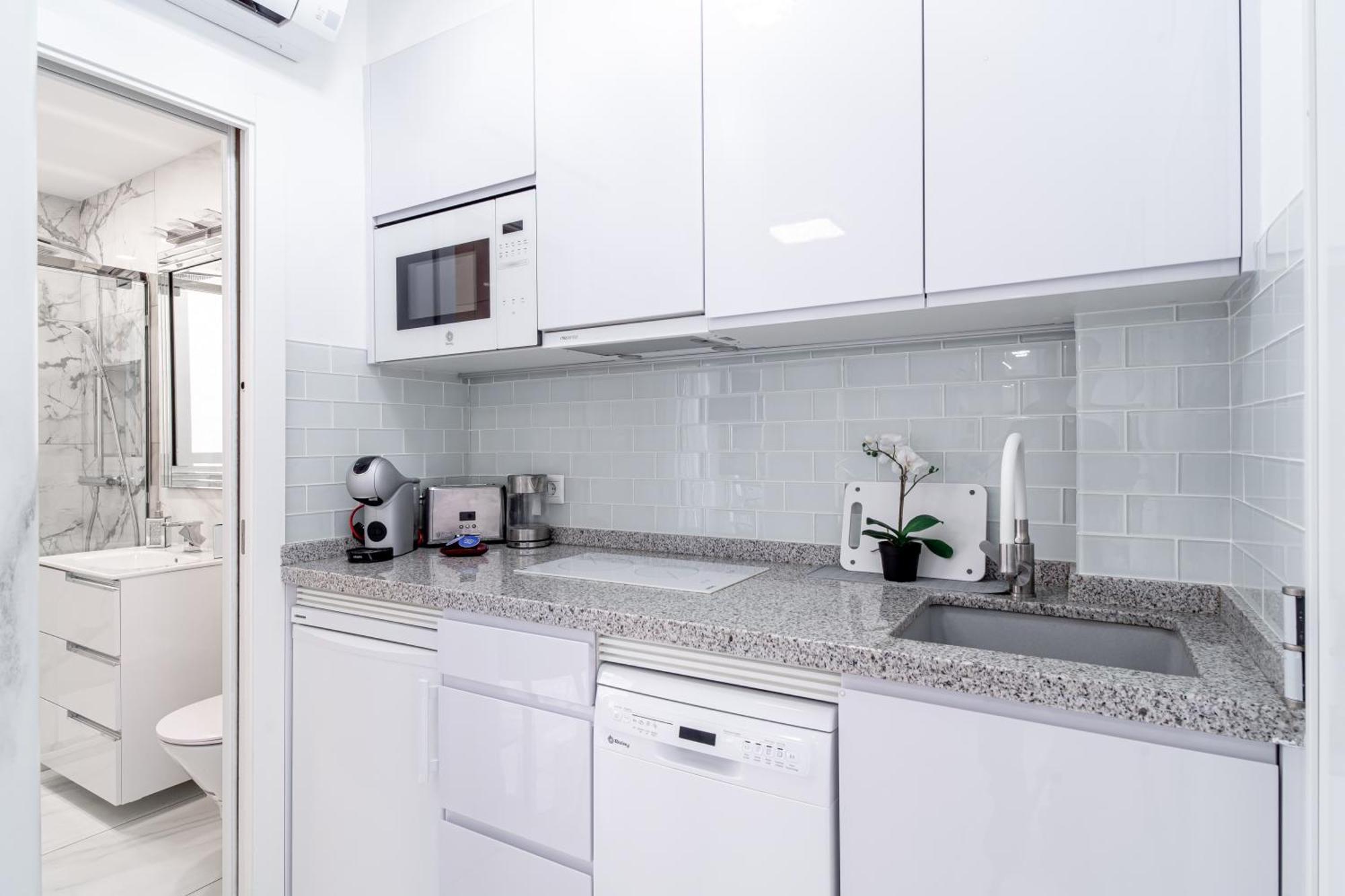 Silver Horizon Luxury Apartment เนร์คา ภายนอก รูปภาพ